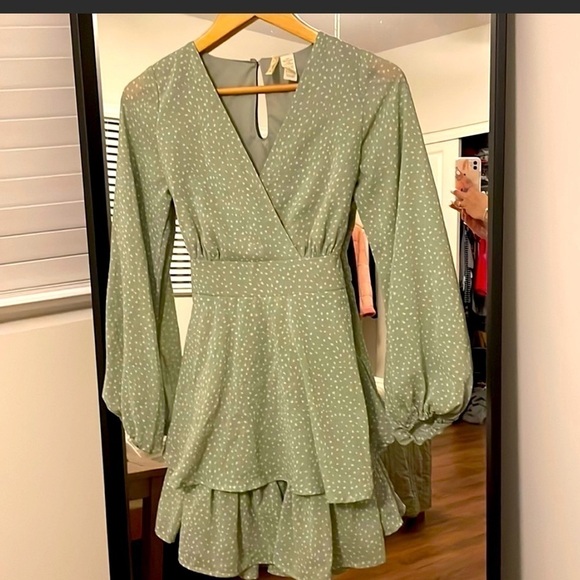 Japna,Sea-Foam,Soft Layers in Sheer Dotted Swiss,Lovely Sleeves, Cross Chest! - Picture 2 of 11